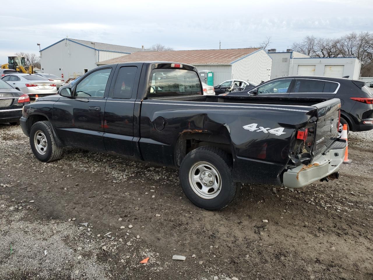 2005 Dodge Dakota - Image 2