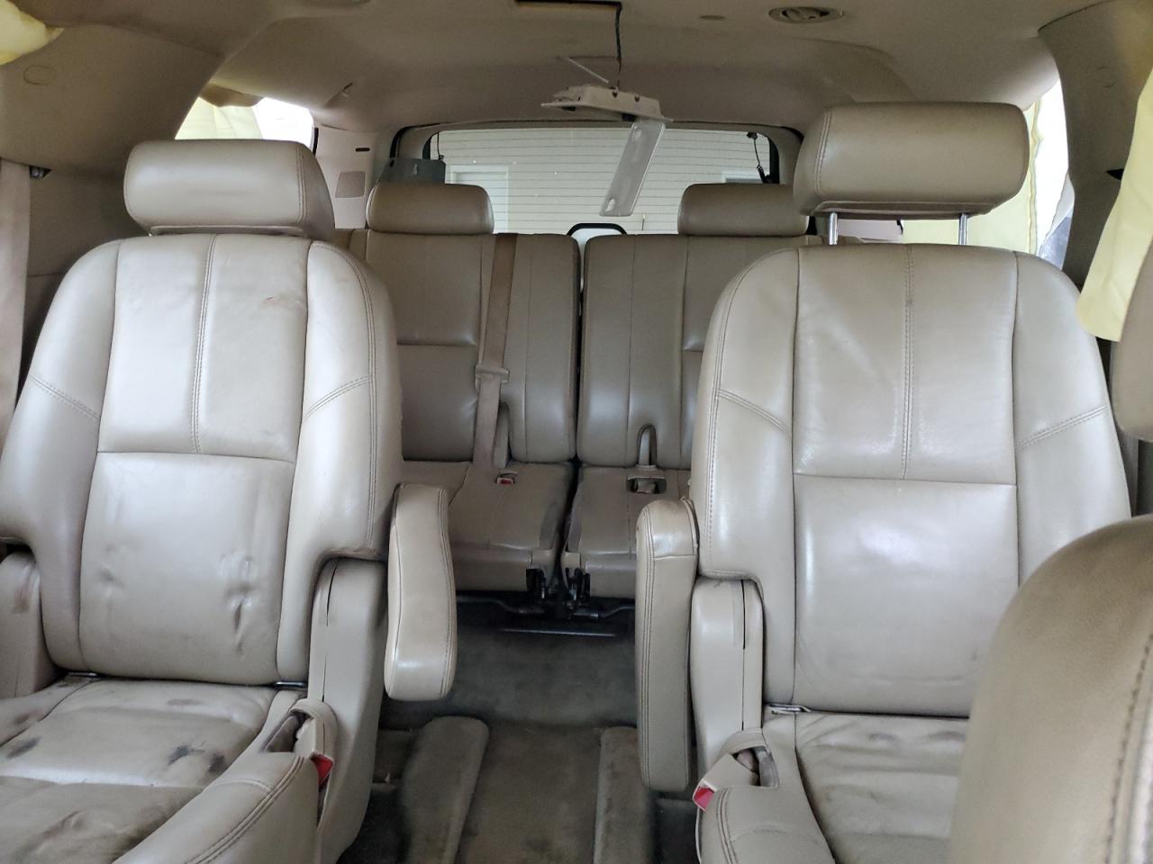 2007 Chevrolet Suburban - Image 10