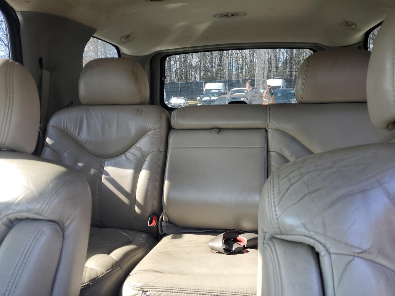 2001 GMC Yukon - Image 10