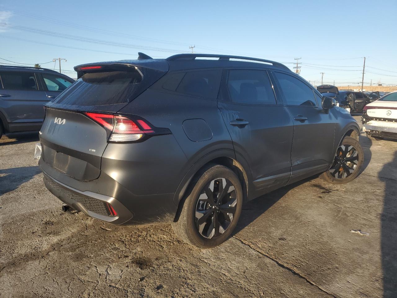 2023 Kia Sportage - Image 3