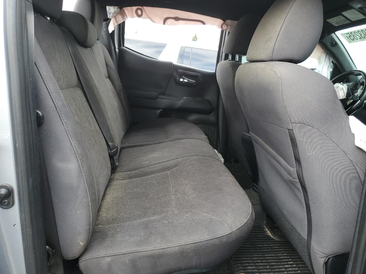 2019 Toyota Tacoma - Image 10