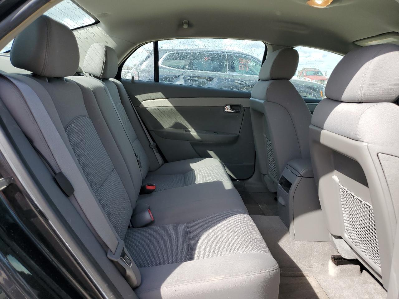 2009 Chevrolet Malibu - Image 10