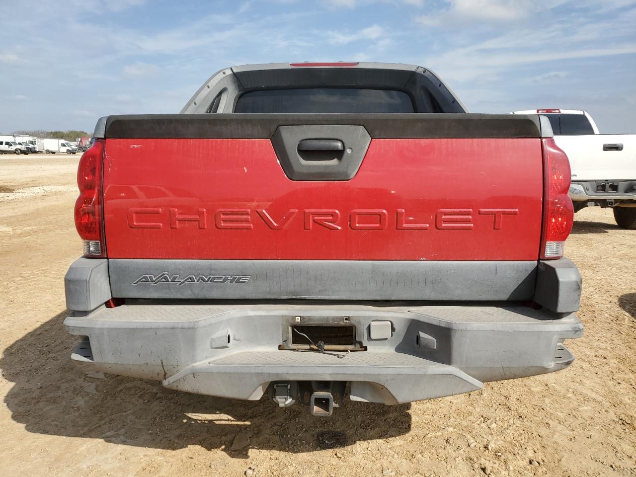 2003 Chevrolet Avalanche - Image 6