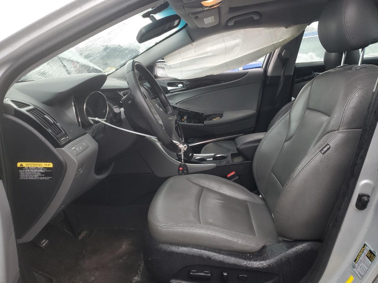 2012 Hyundai Sonata - Image 7