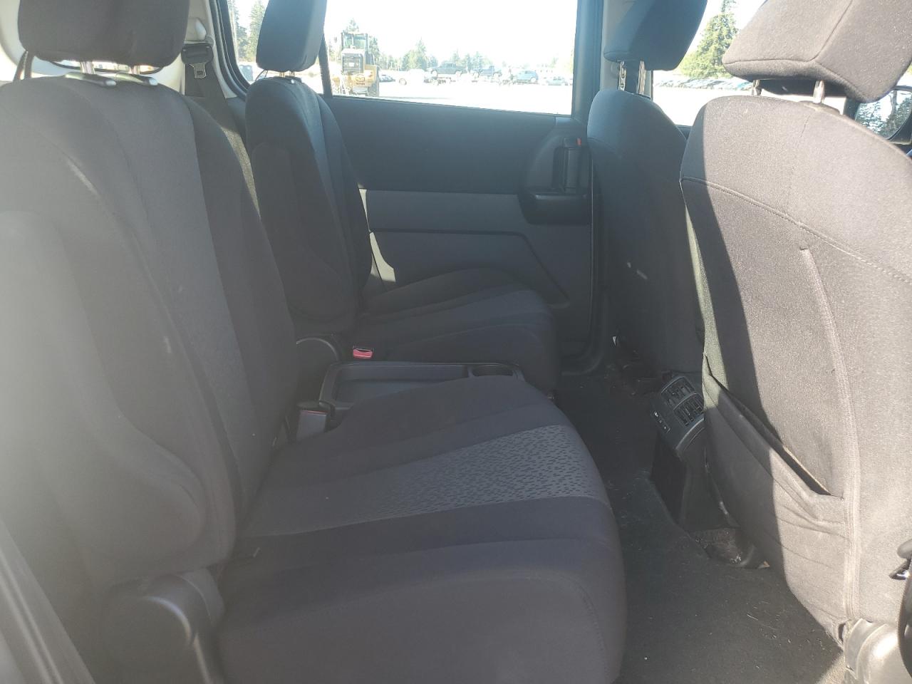 2012 Mazda 5 - Image 11