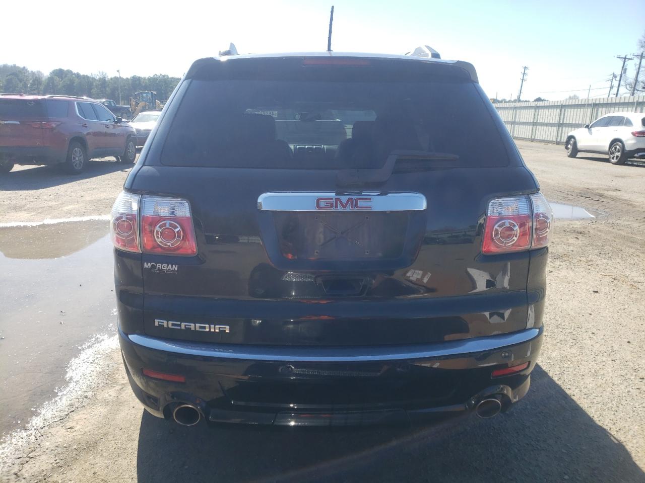 2011 GMC Acadia - Image 6