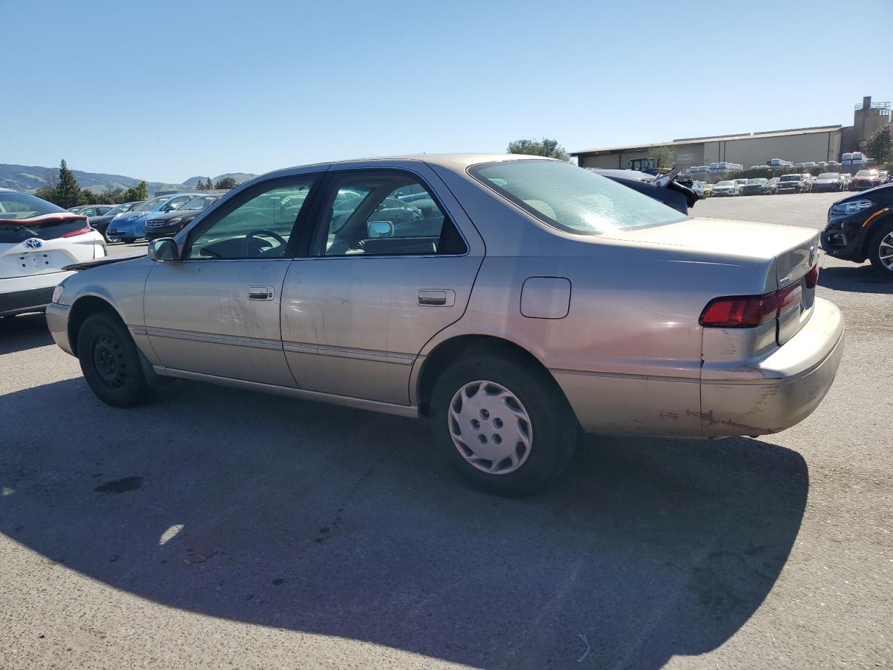 1999 Toyota Camry - Image 2