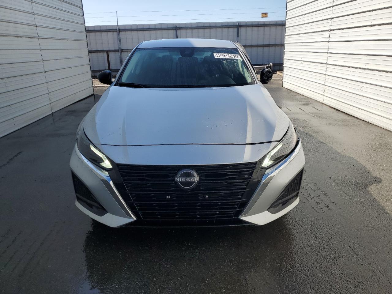 2024 Nissan Altima - Image 5