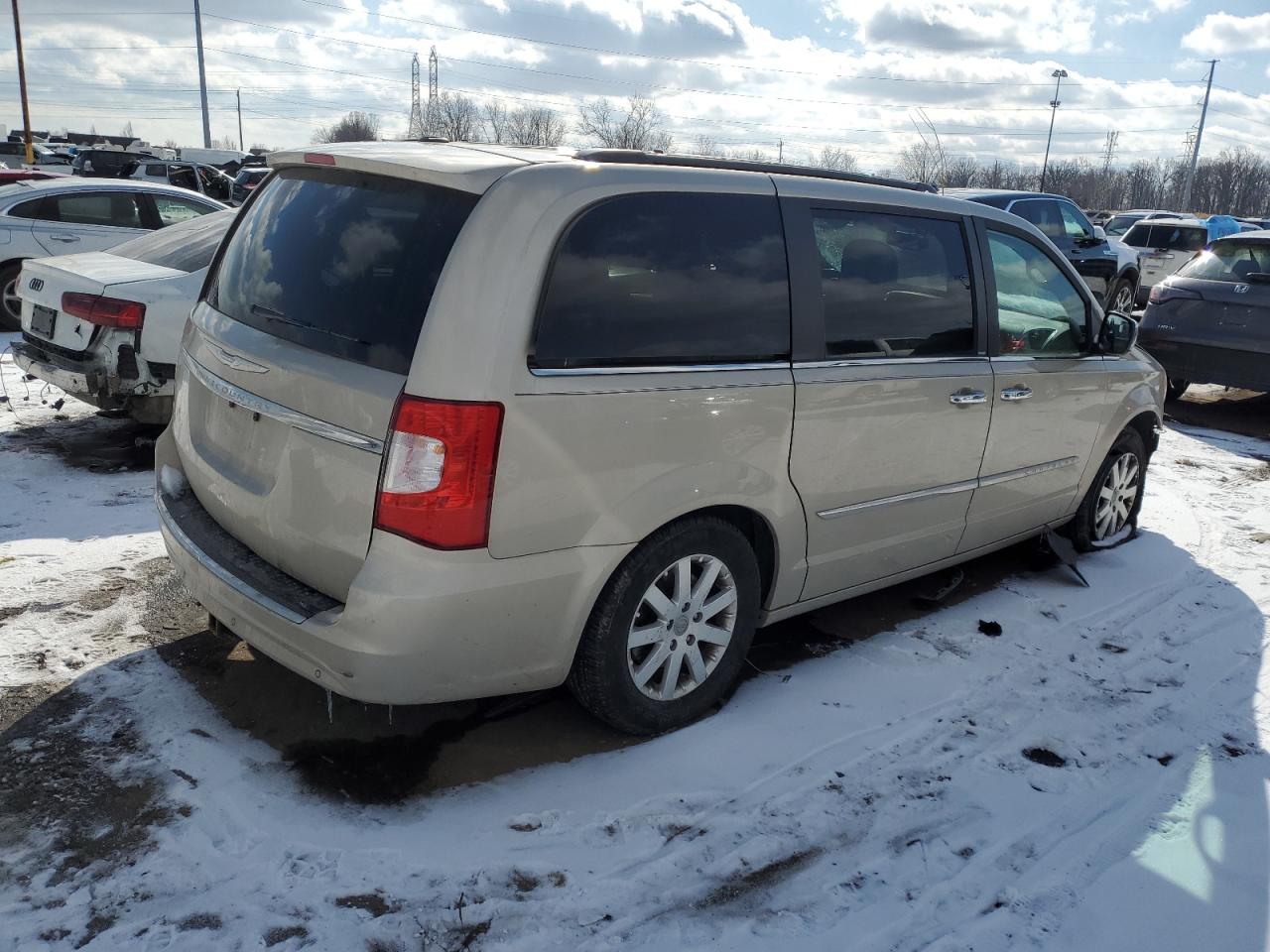 2012 Chrysler Town & Country - Image 3