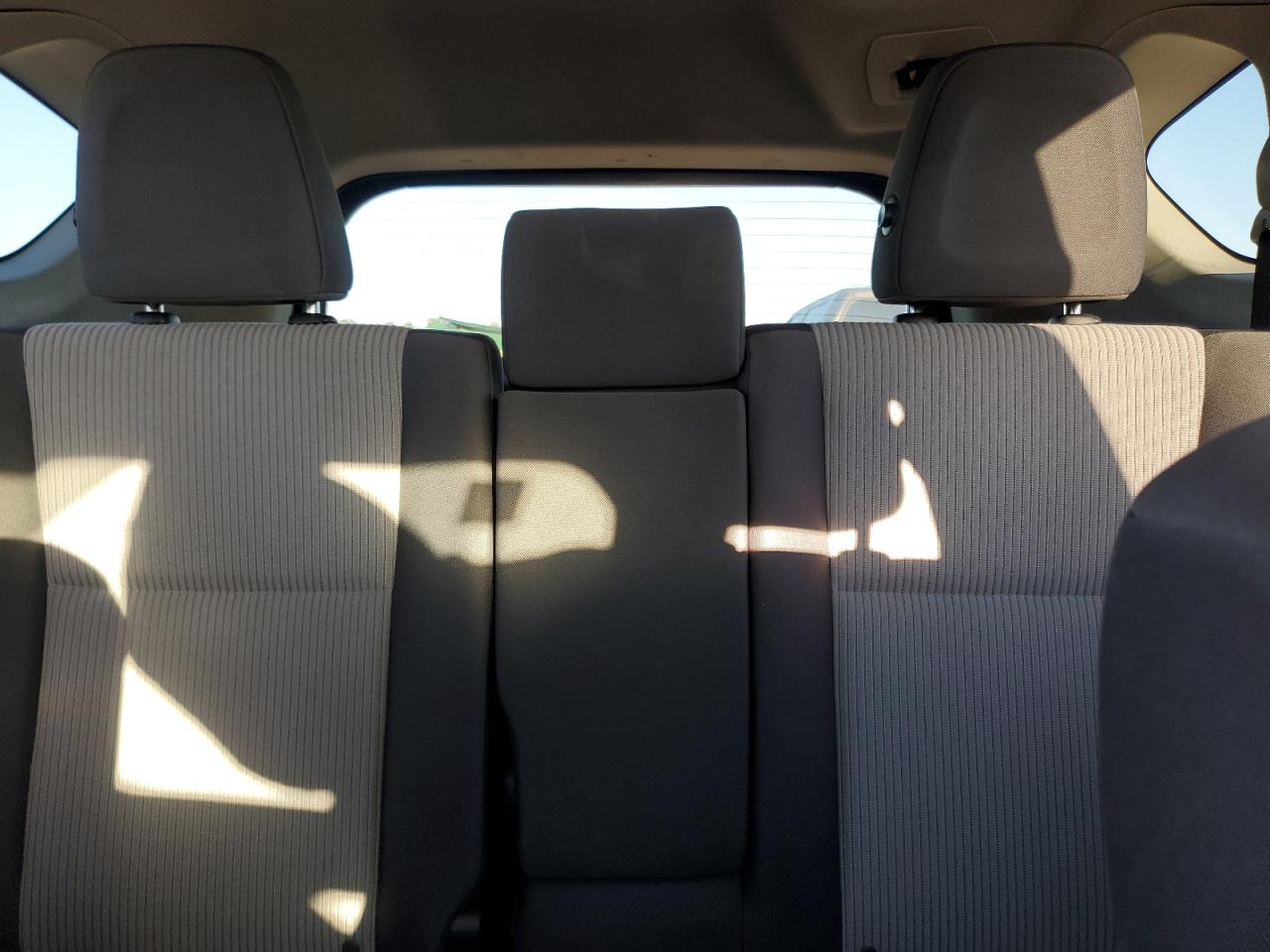 2015 Toyota RAV 4 - Image 10