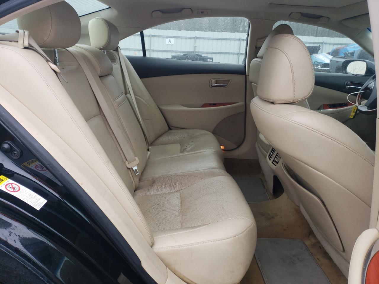 2010 Lexus ES - Image 10
