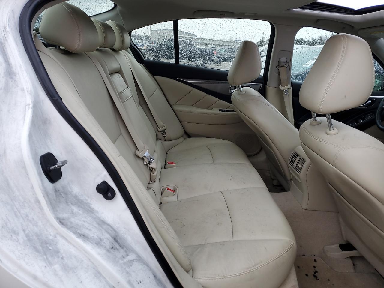 2016 Infiniti Q50 - Image 10