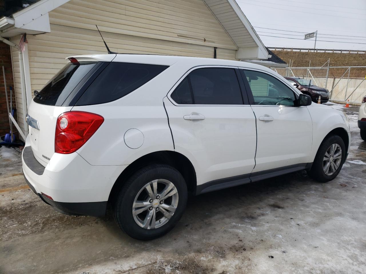 2013 Chevrolet Equinox - Image 3