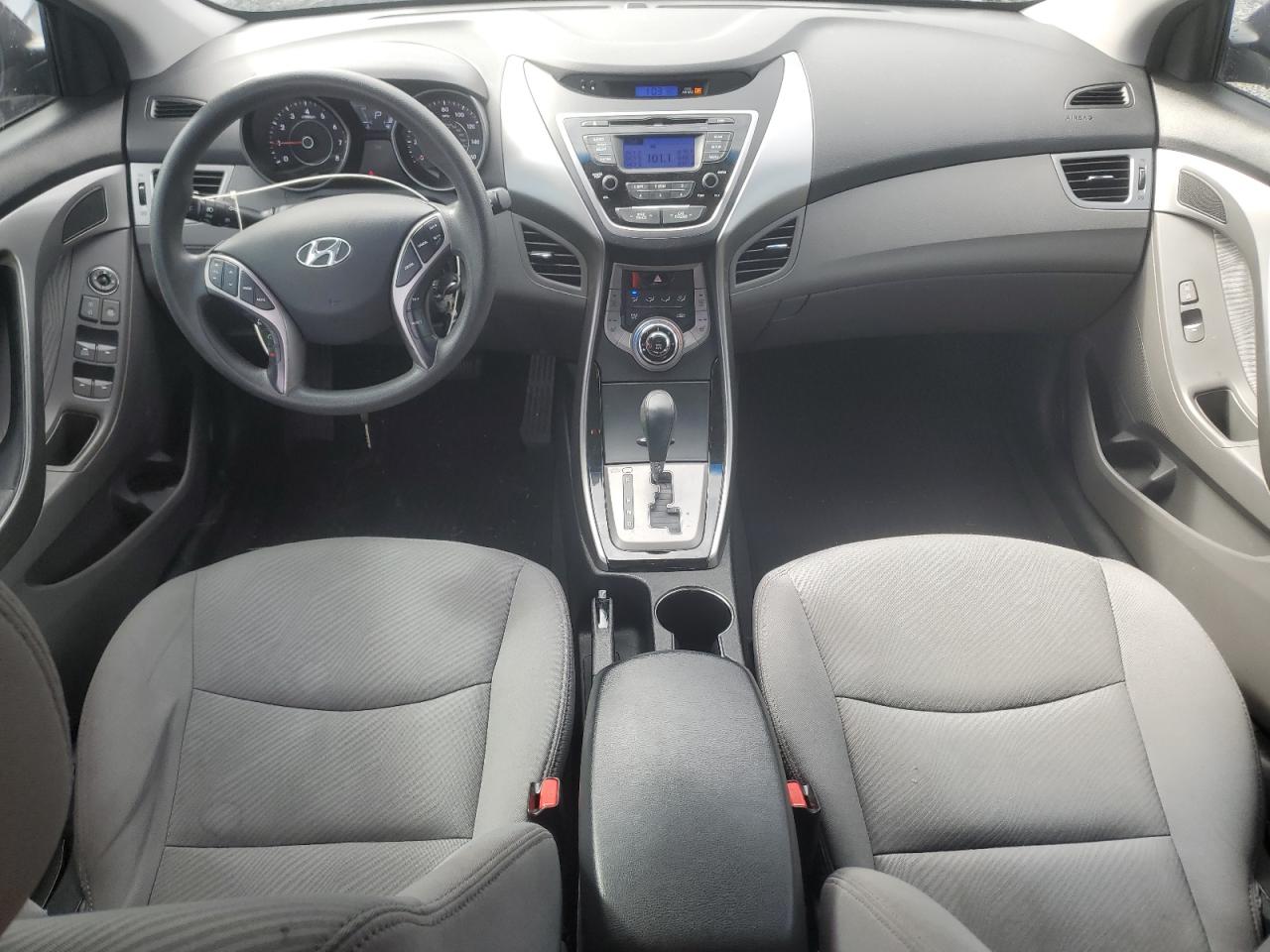 2013 Hyundai Elantra - Image 8