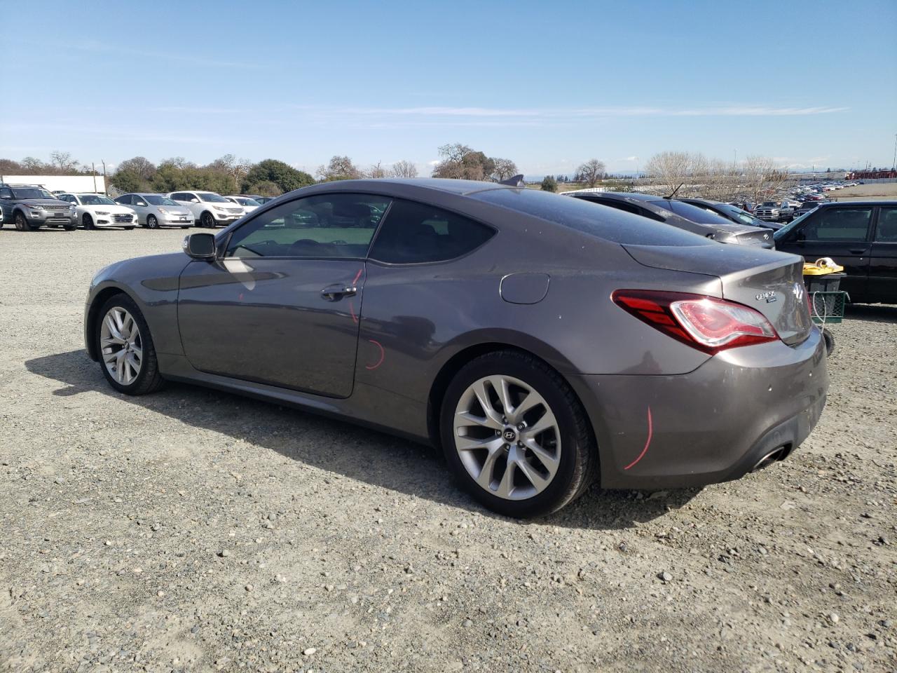 2013 Hyundai Genesis - Image 2
