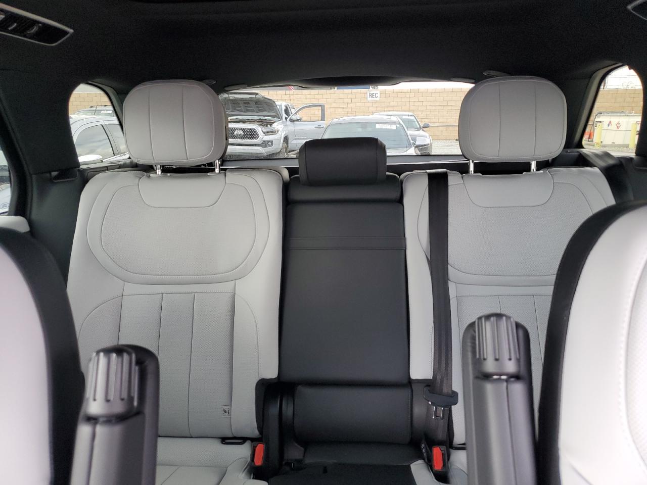 2023 Land Rover Range Rover - Image 10
