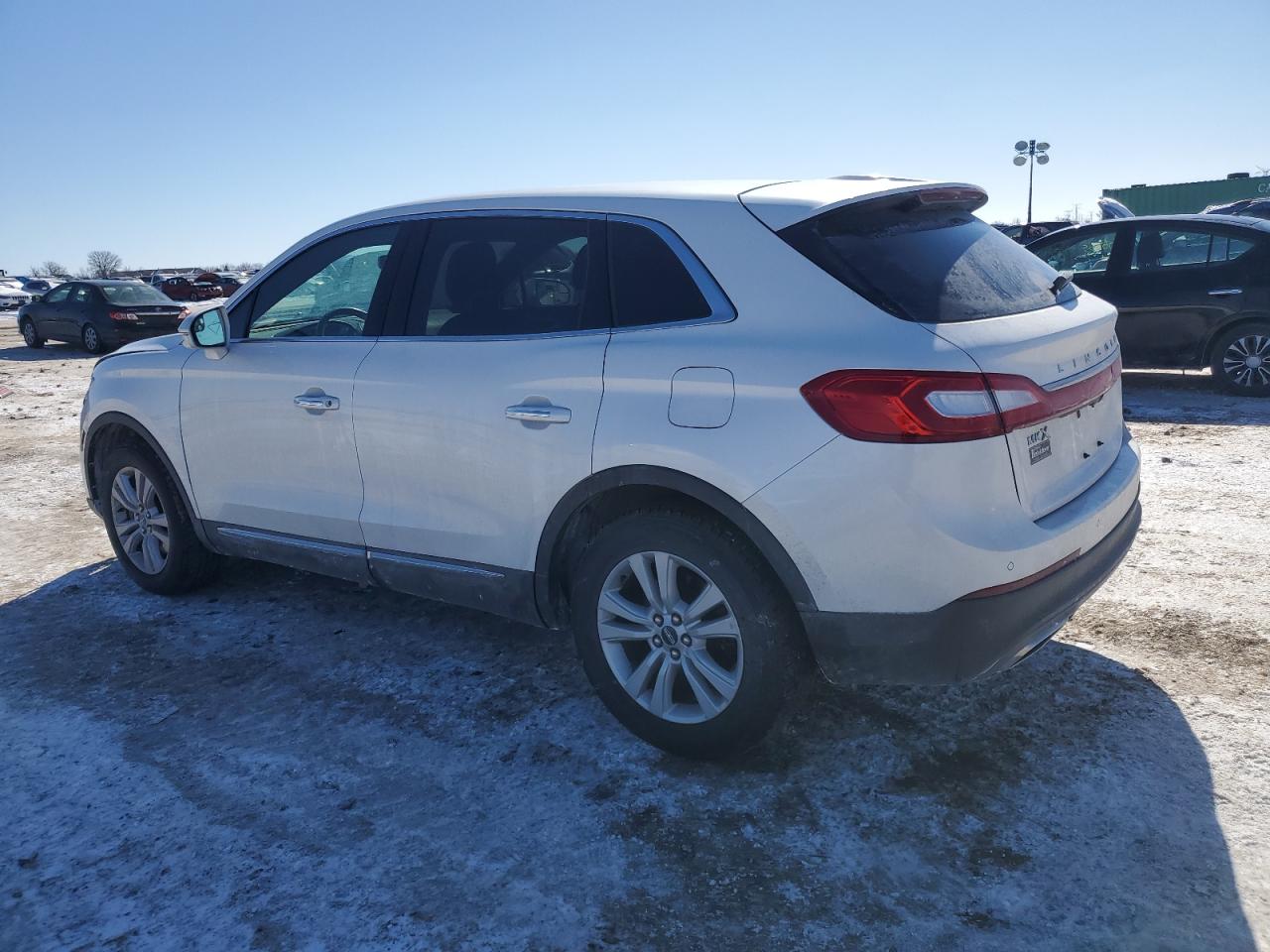 2016 Lincoln MKX - Image 2