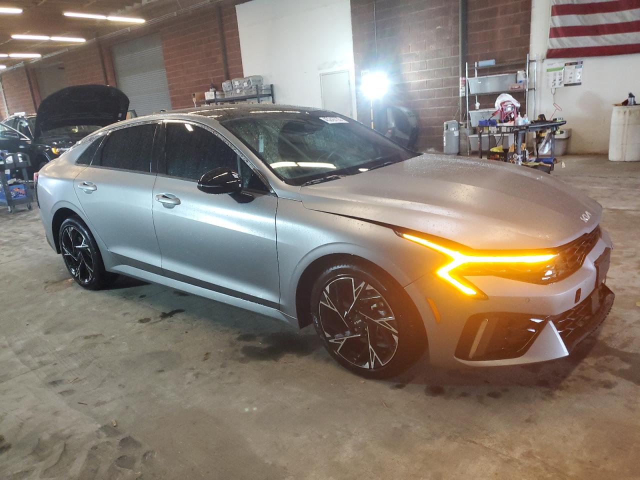 2025 Kia K5 - Image 4