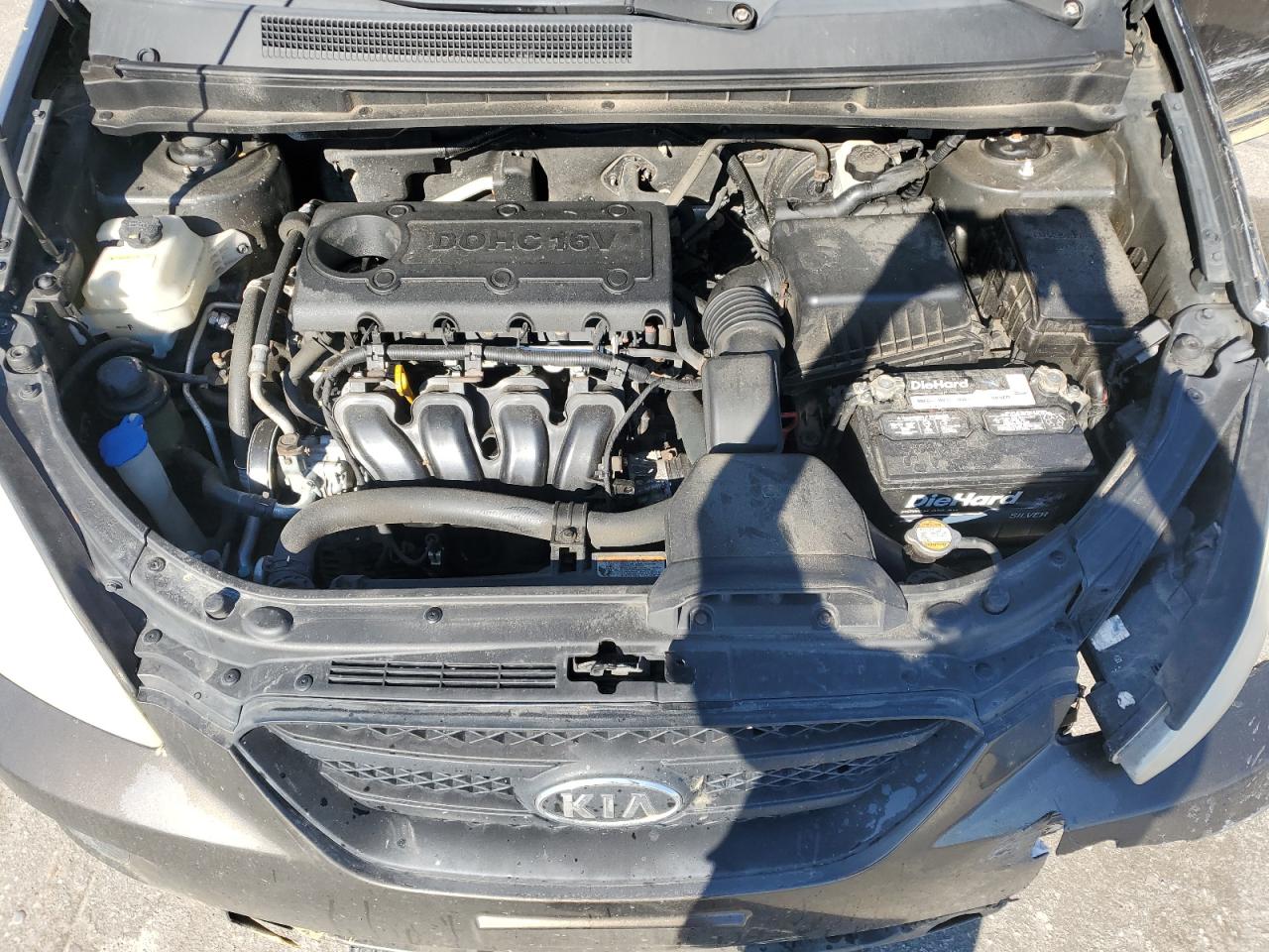 2009 Kia Rondo - Image 14
