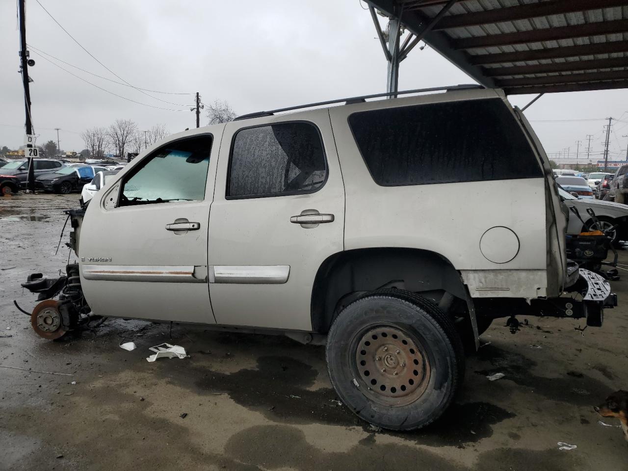 2007 GMC Yukon - Image 2
