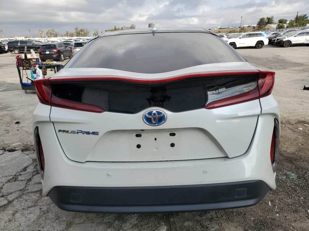 2017 Toyota Prius - Image 6