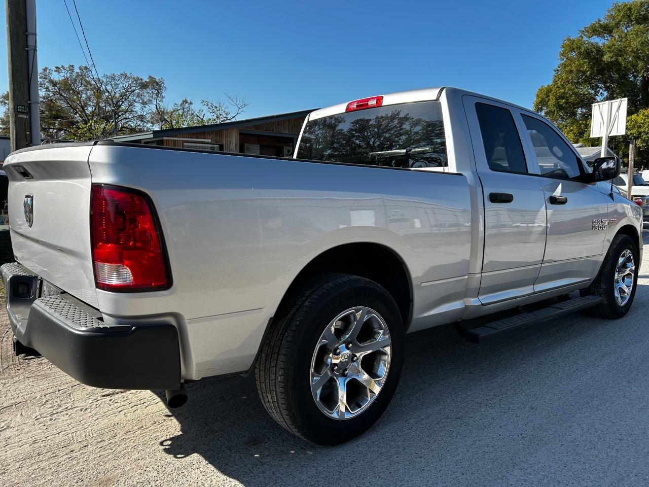 2014 RAM 1500 - Image 4