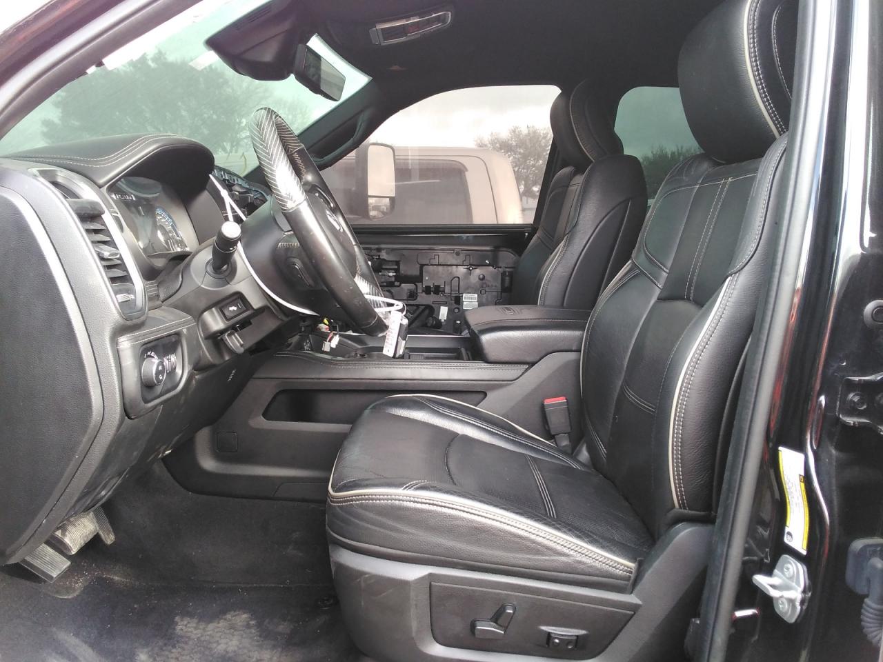 2021 RAM 2500 - Image 7