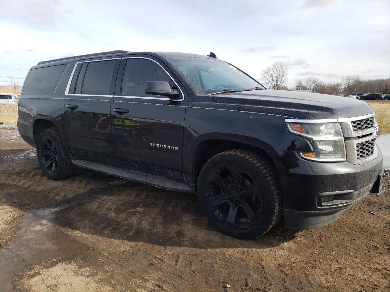 2019 Chevrolet Suburban - Image 4