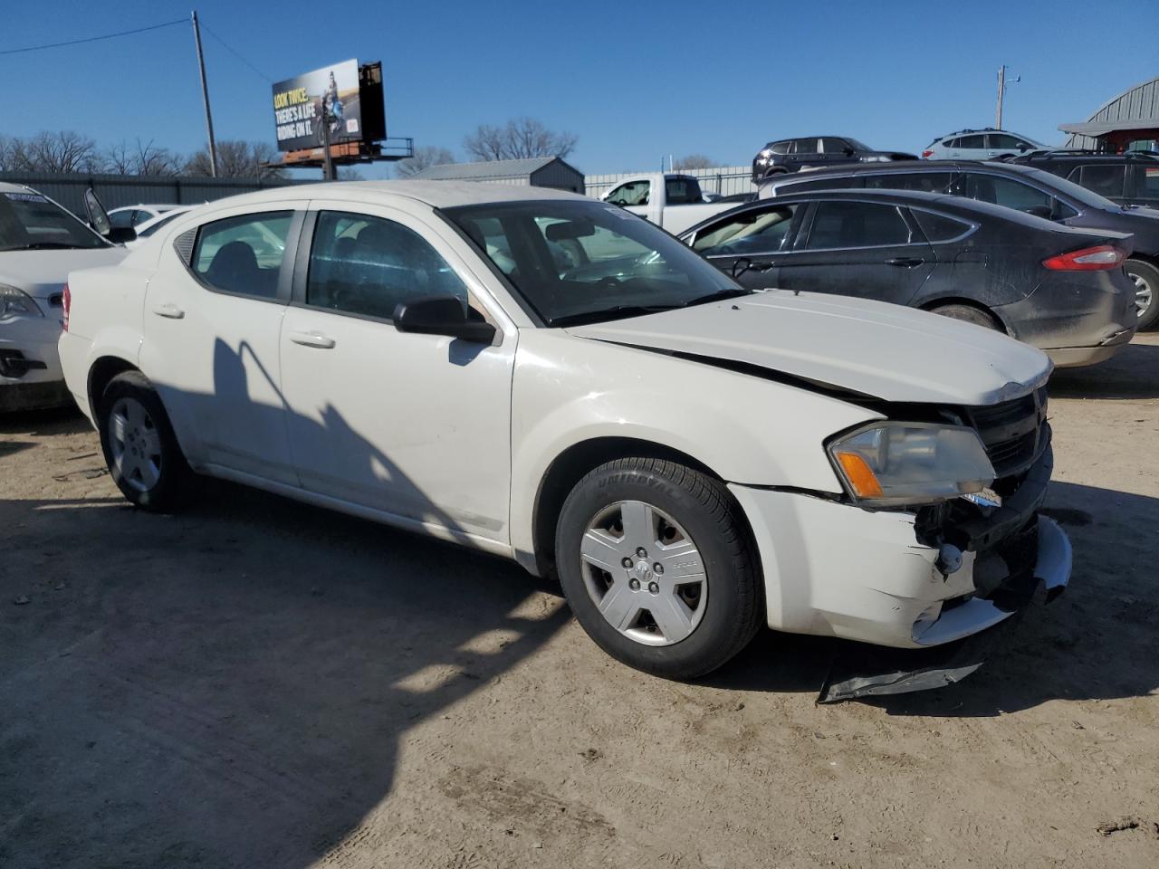 2010 Dodge Avenger - Image 4