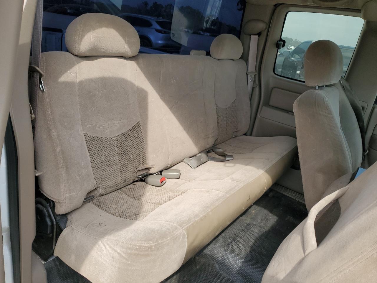 2007 Chevrolet Silverado - Image 10