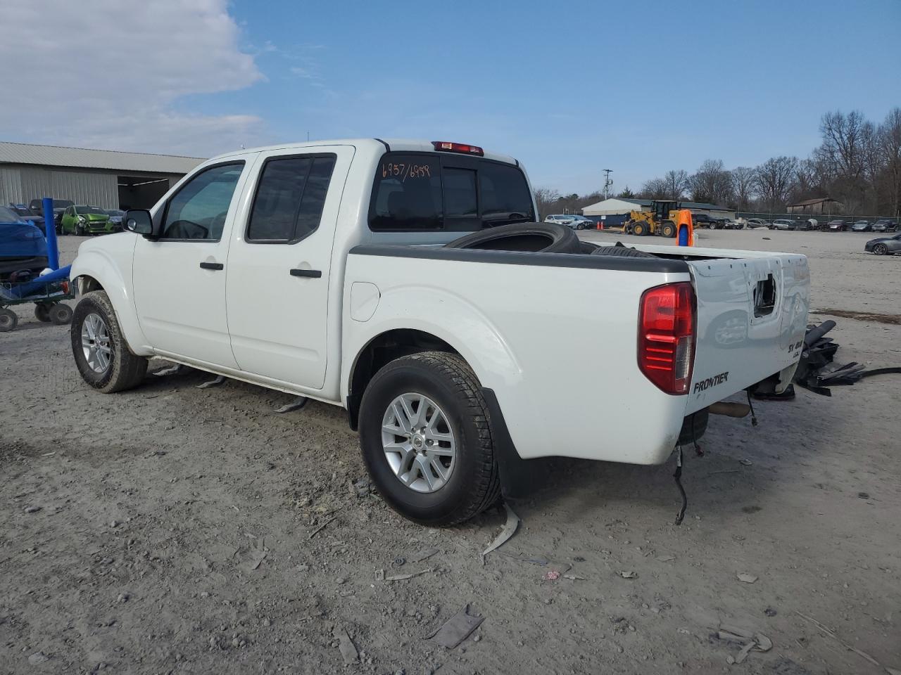2019 Nissan Navara (Frontier) - Image 2