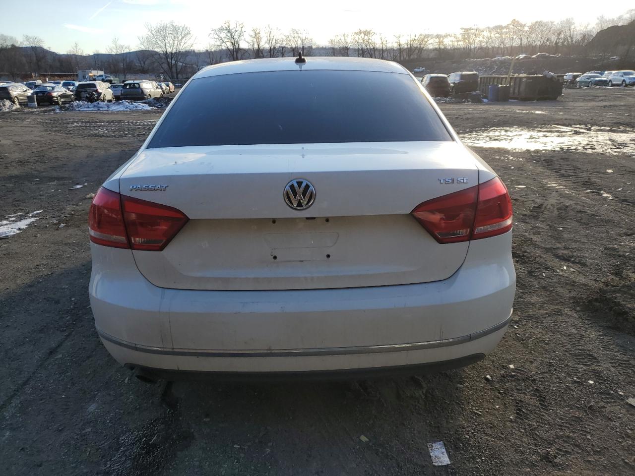 2015 Volkswagen Passat - Image 6