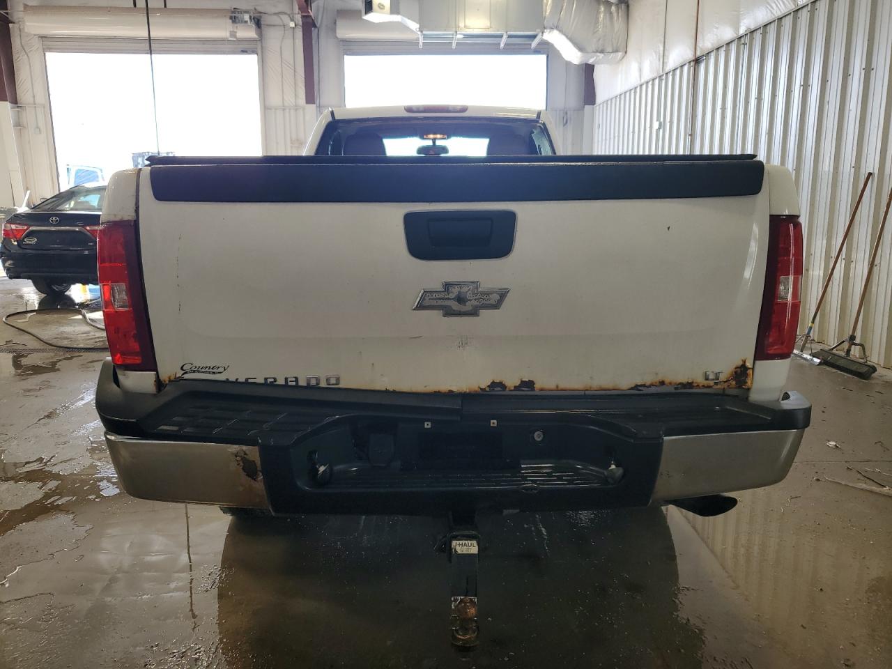2007 Chevrolet Silverado - Image 6