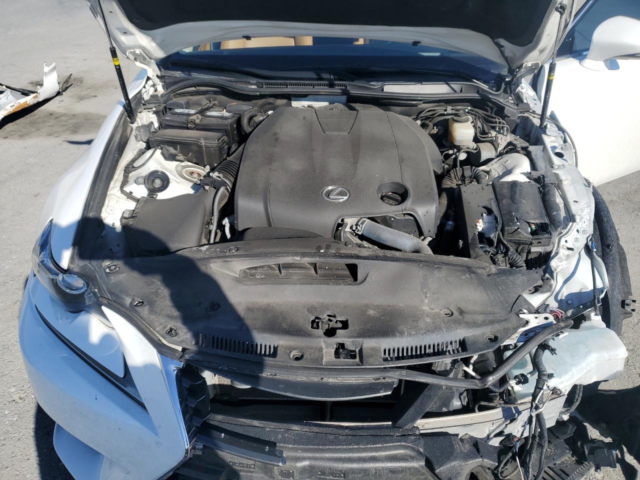 2014 Lexus IS - Image 11