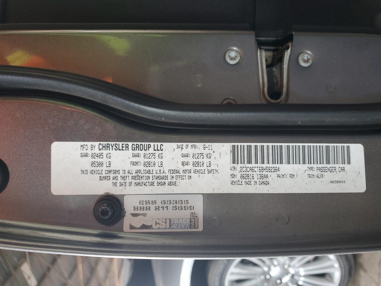 2011 Chrysler 300 - Image 13