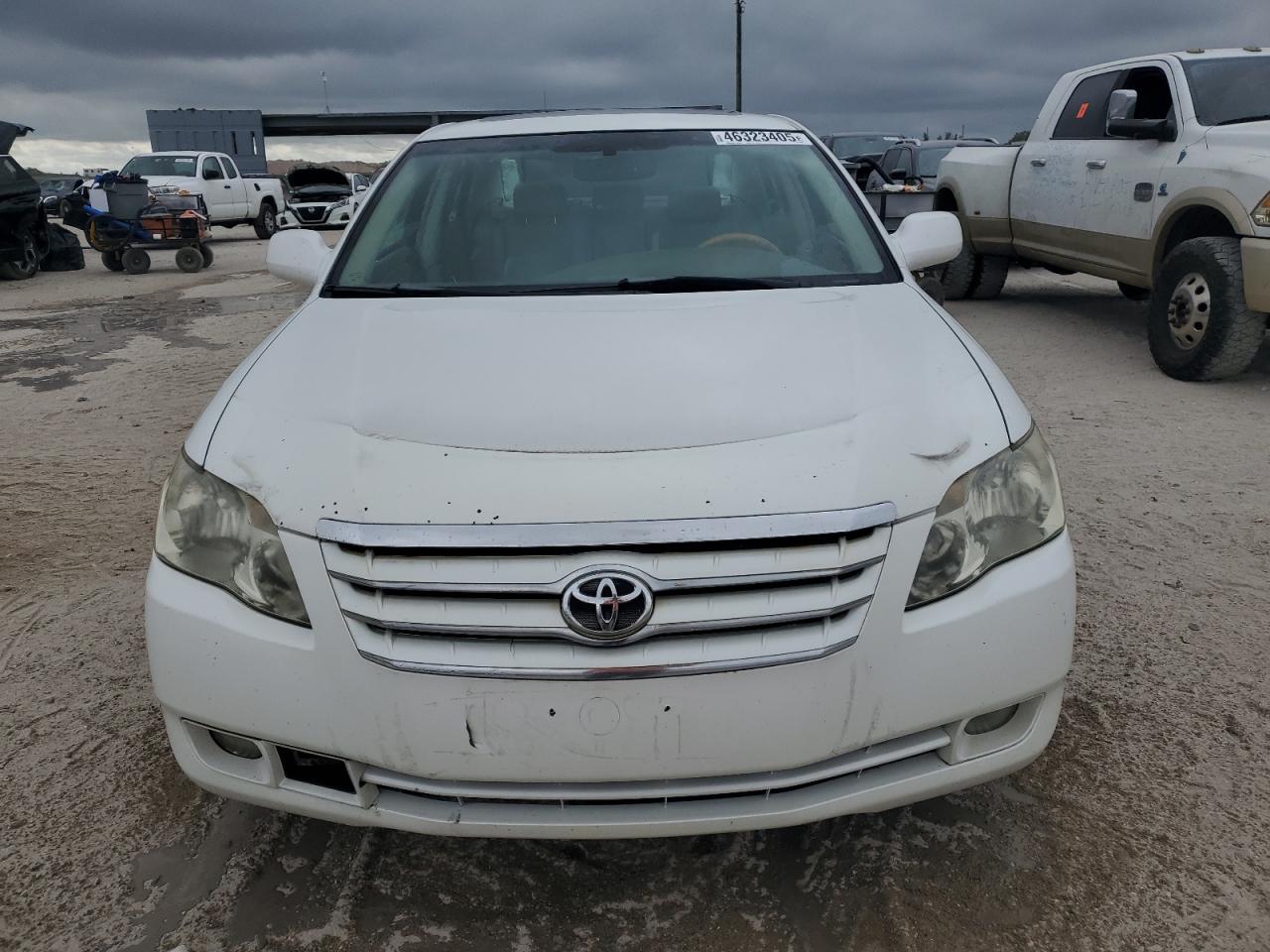 2007 Toyota Avalon - Image 5
