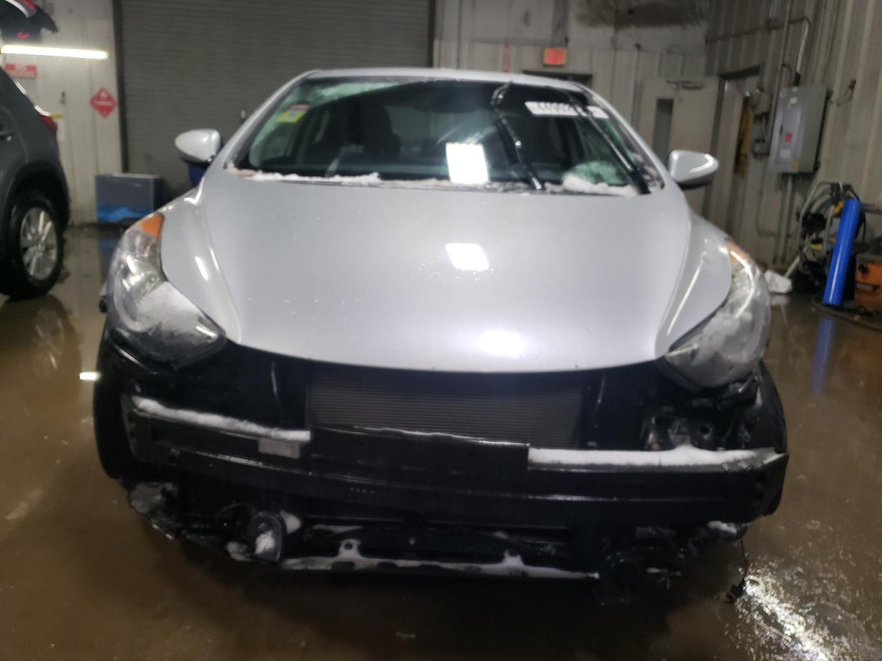 2013 Hyundai Elantra - Image 5