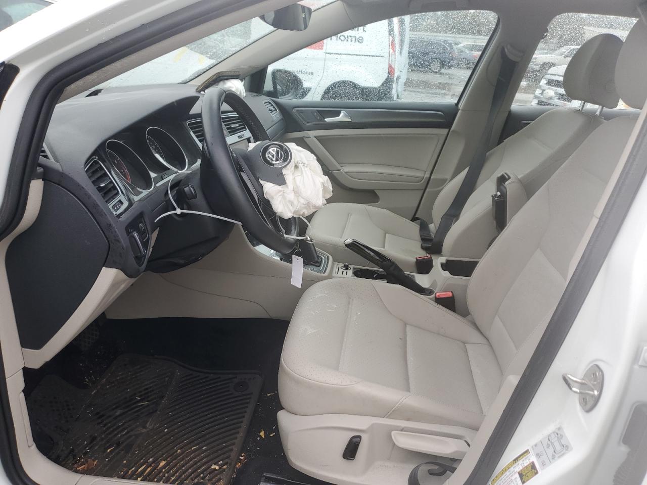 2019 Volkswagen Golf - Image 7