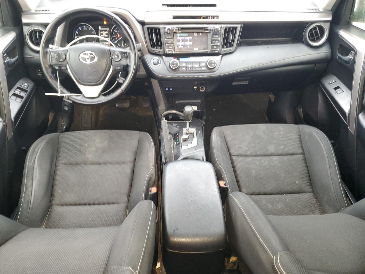 2018 Toyota RAV 4 - Image 8