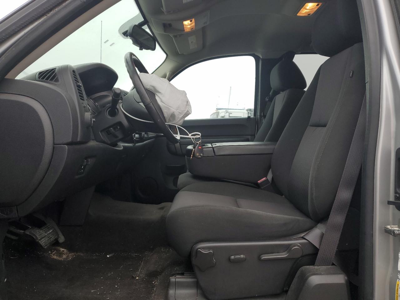 2013 Chevrolet Silverado - Image 7