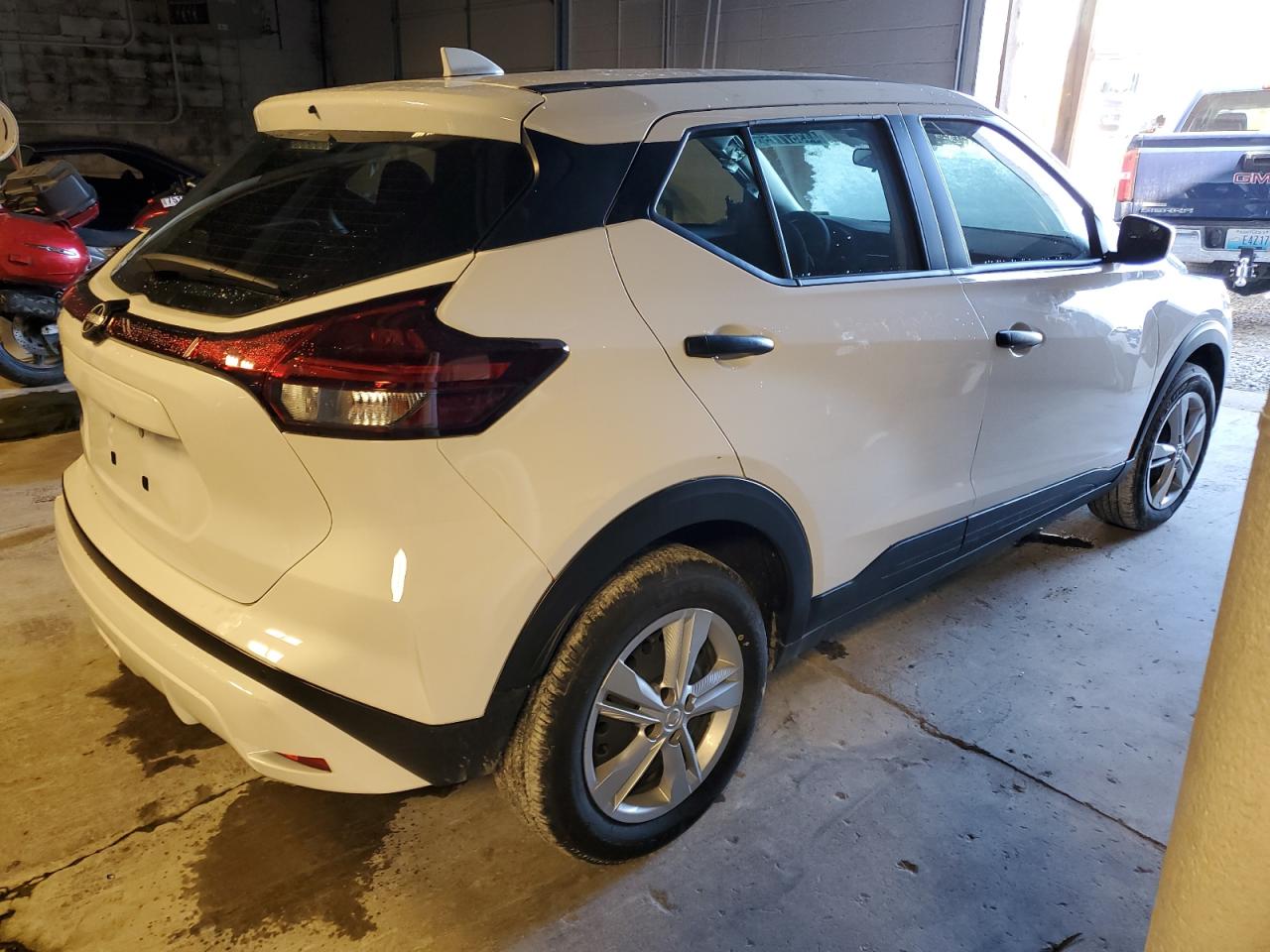 2024 Nissan Kicks - Image 3