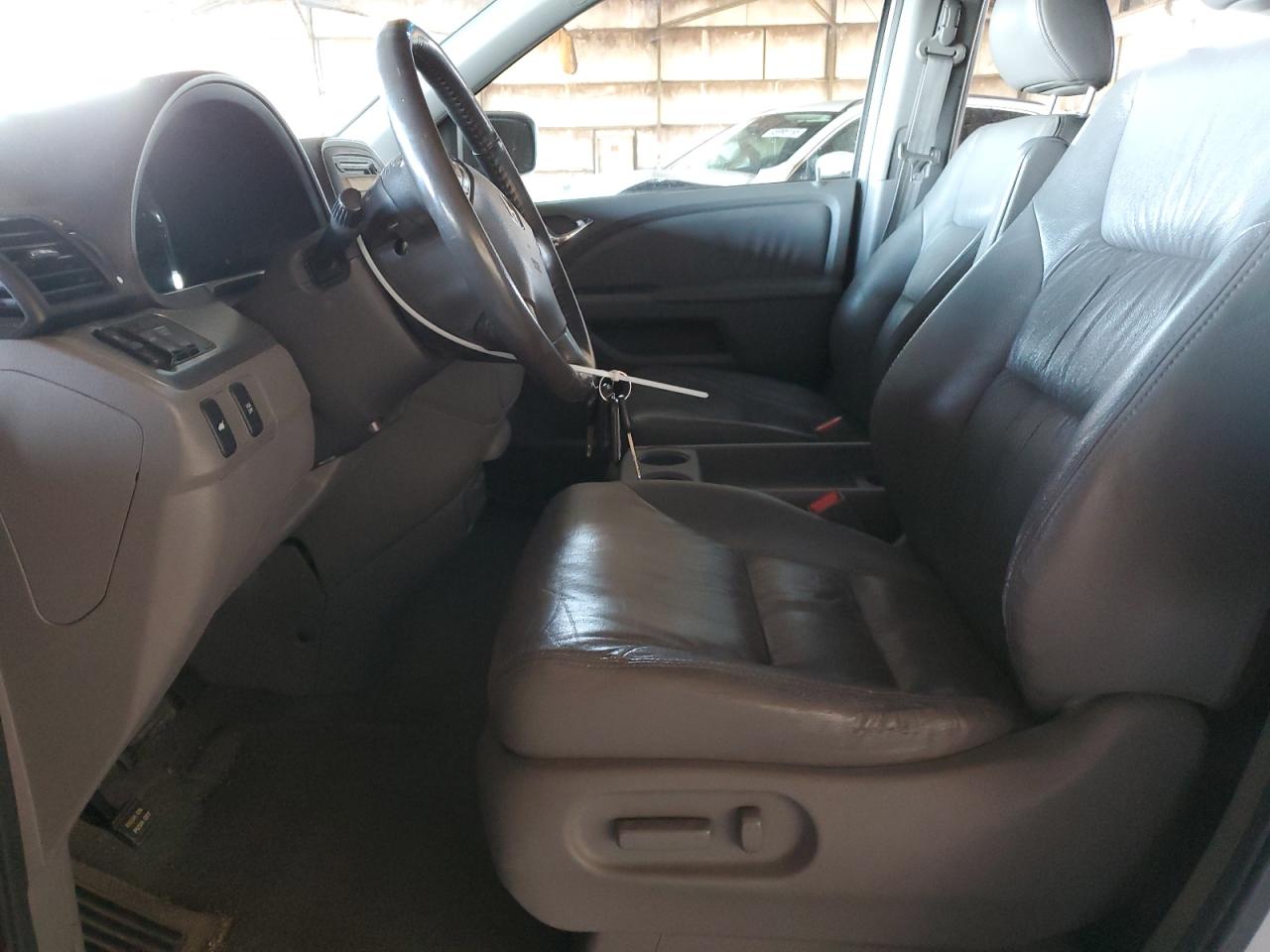 2010 Honda Odyssey - Image 7