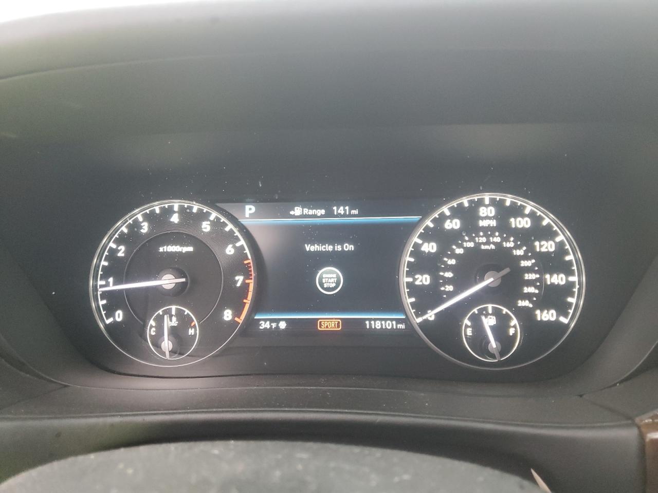 2017 Genesis G90 - Image 9