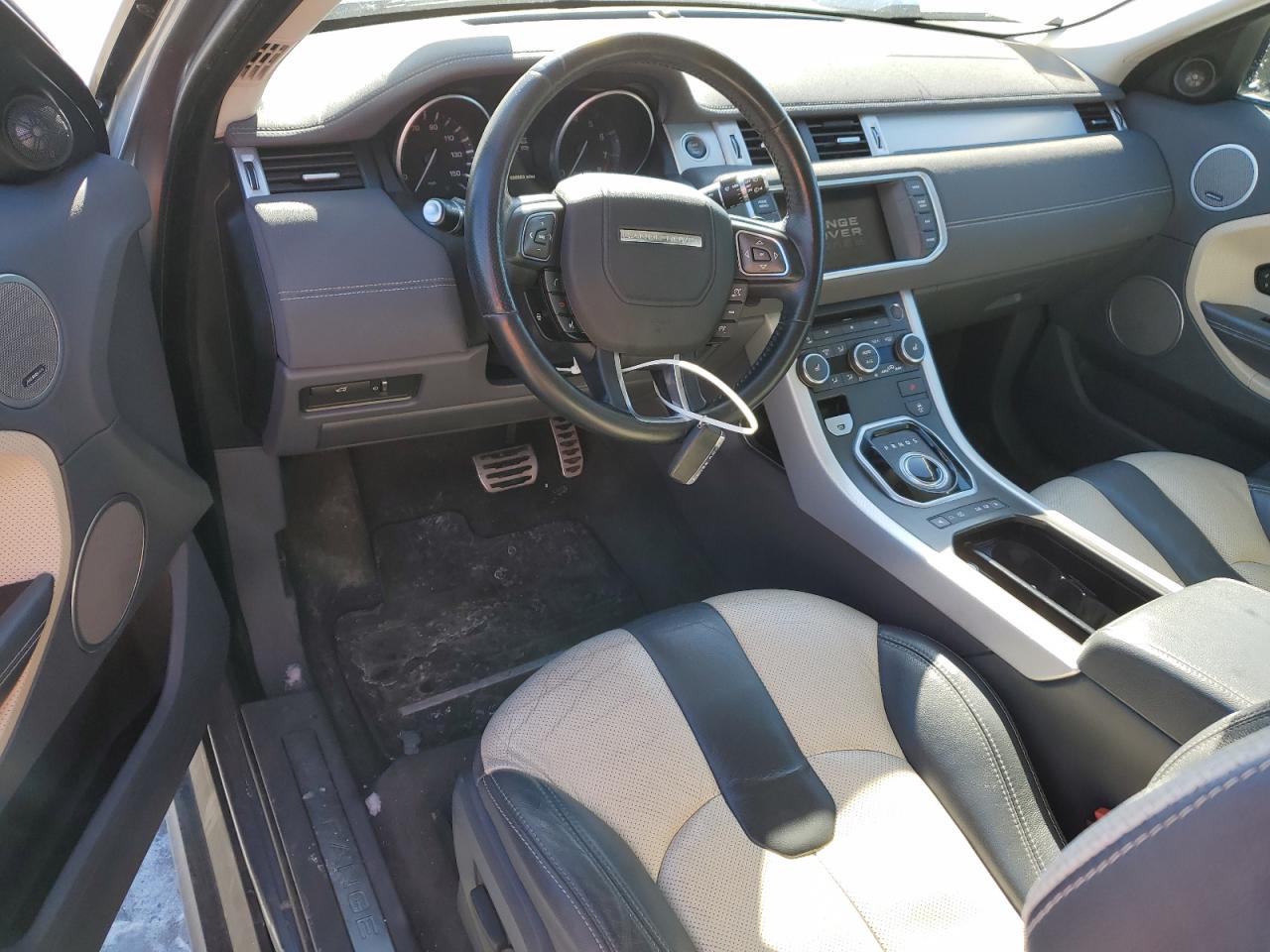 2012 Land Rover Range Rover - Image 8