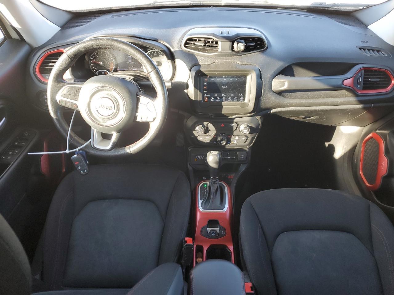 2018 Jeep Renegade - Image 8