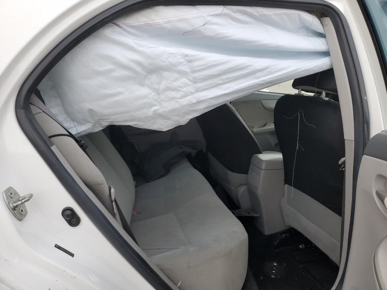 2010 Toyota Corolla Base VIN: 2T1BU4EE2AC398781 Lot: 45538665