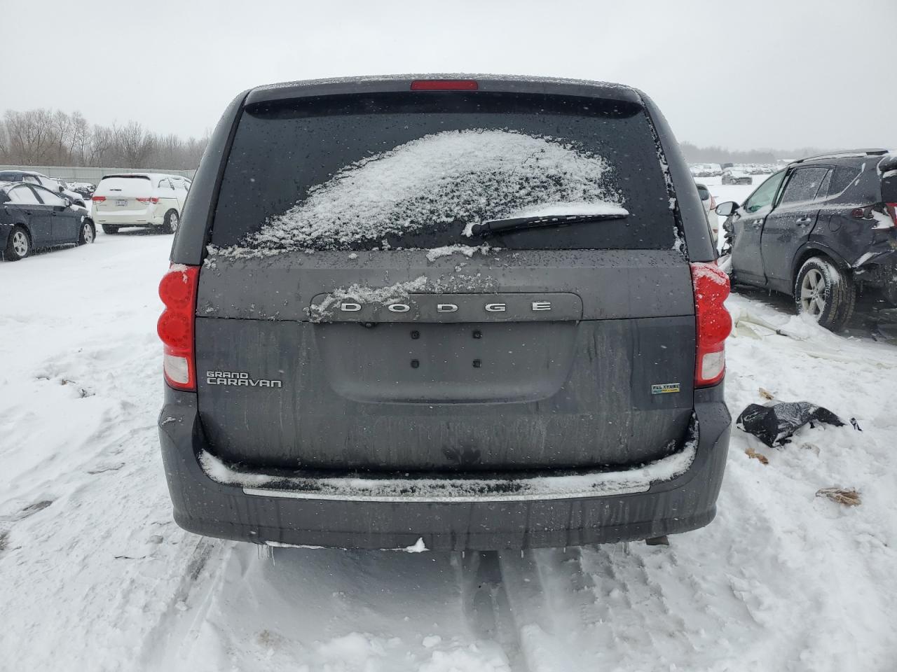 2019 Dodge Caravan - Image 6