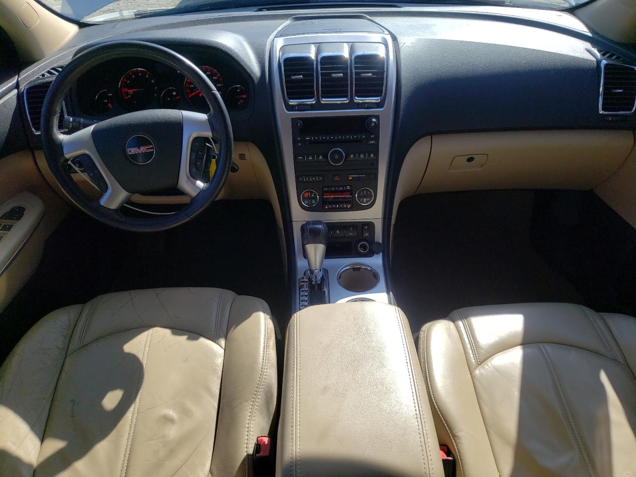 2011 GMC Acadia - Image 8