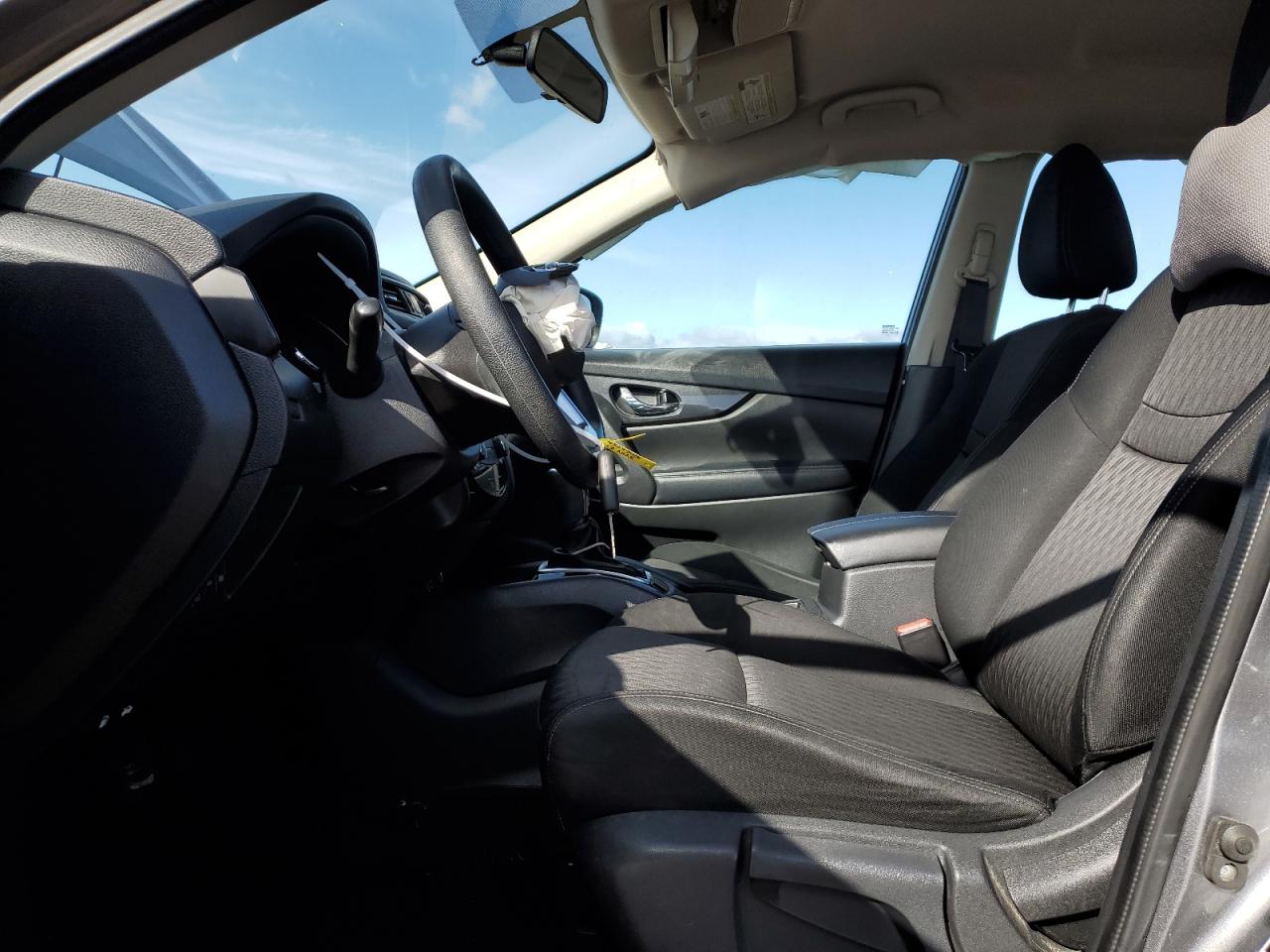 2017 Nissan Rogue - Image 7