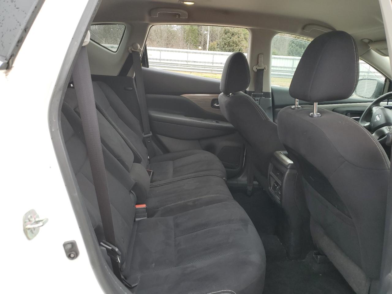 2017 Nissan Murano - Image 11